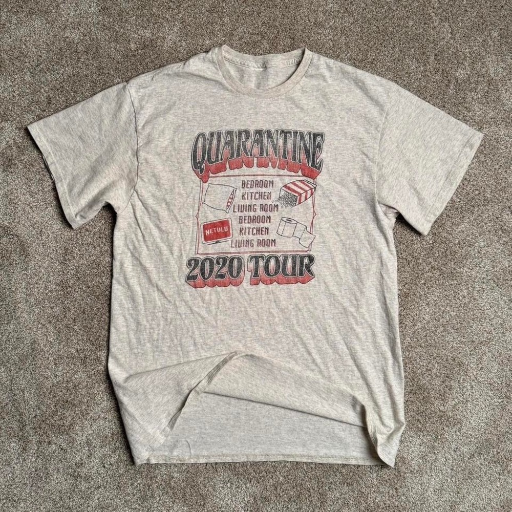 "QUARANTINE 2020 TOUR" GRAPHIC TEE‎